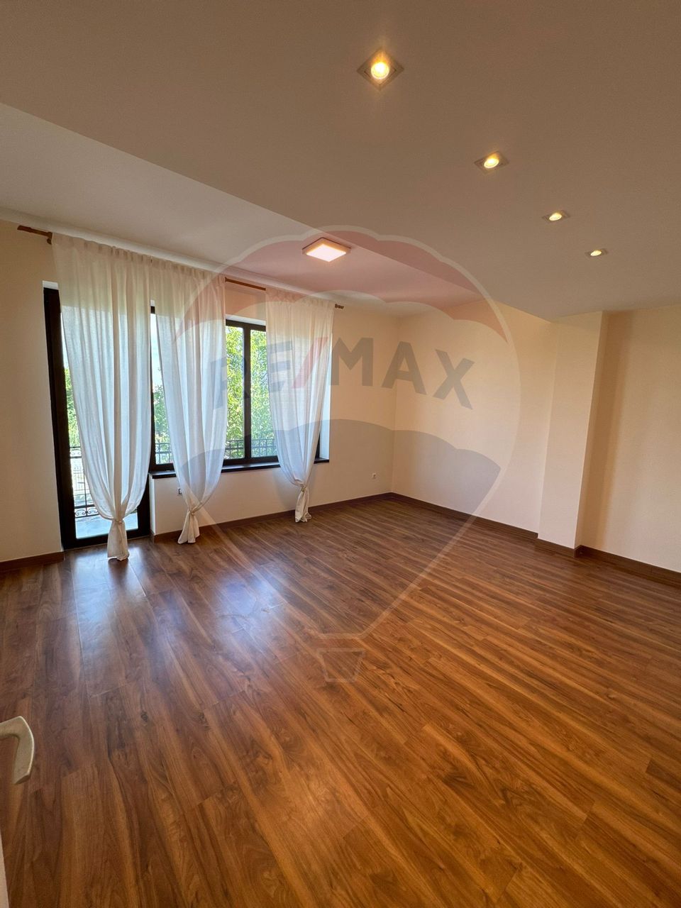 4 room House / Villa for rent, Lascar Catargiu area