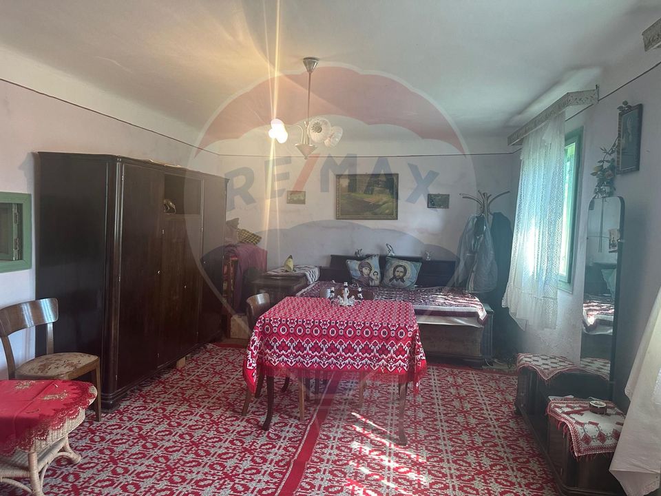 Casa batraneasca cu 4 camere in Bibiresti - Bacau de vânzare