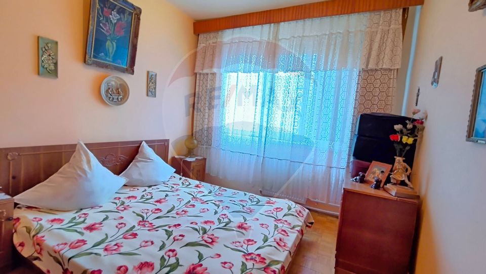 Apartament cu 3 camere de vânzare în zona Hipodrom Braila