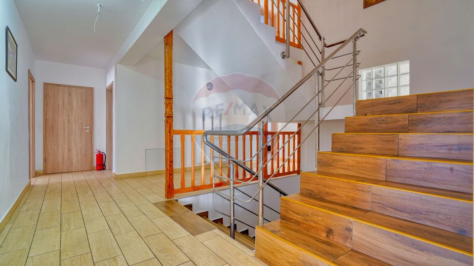 15 room Hotel / Pension for rent