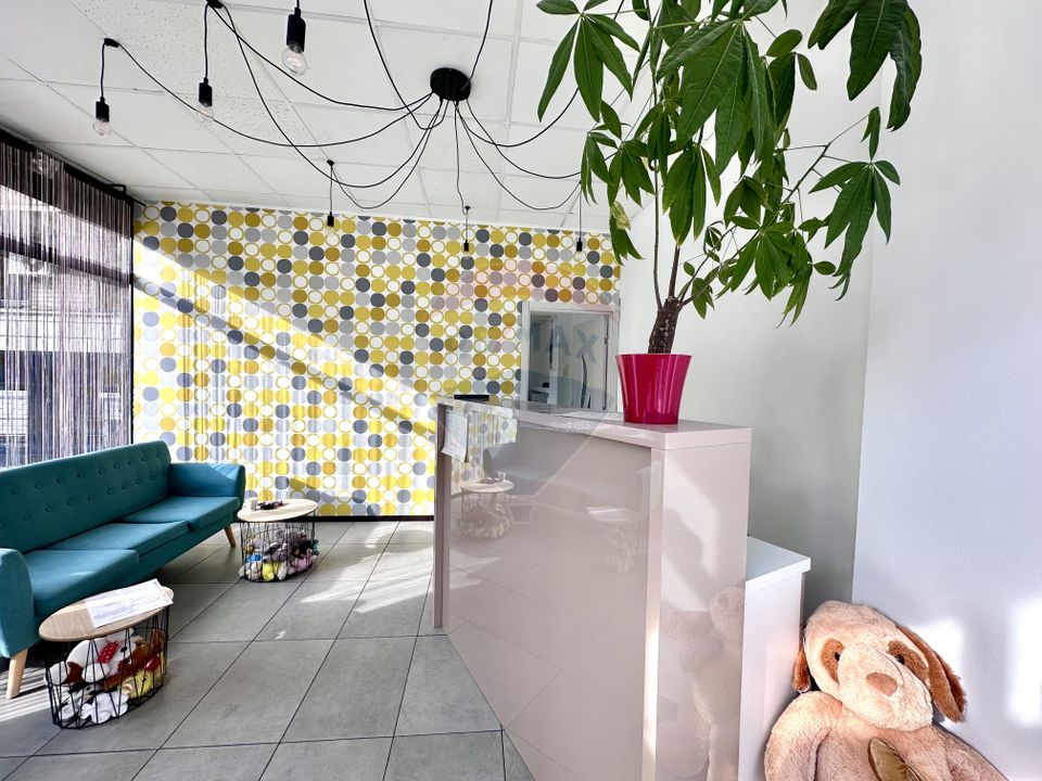 55.75sq.m Commercial Space for rent, Mosilor area