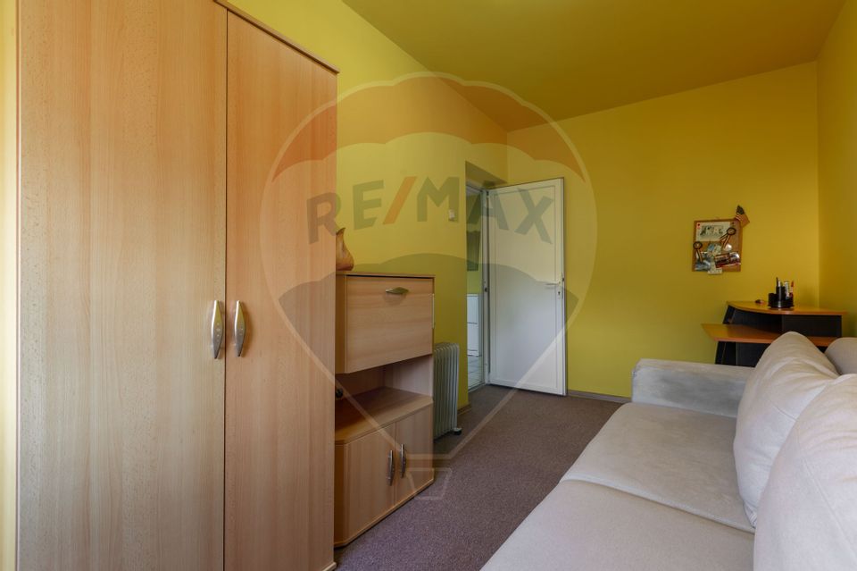 Apartament cu 3 camere decomandate, langa liecul SNG