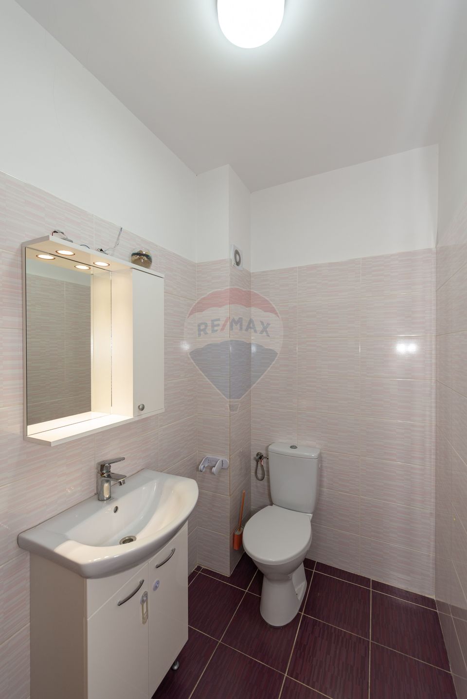 For sale apartment with 3 rooms 2 bathrooms 75sqm Solstitiului