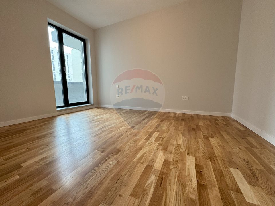 Apartament cu 3 camere de vânzare - Băneasa