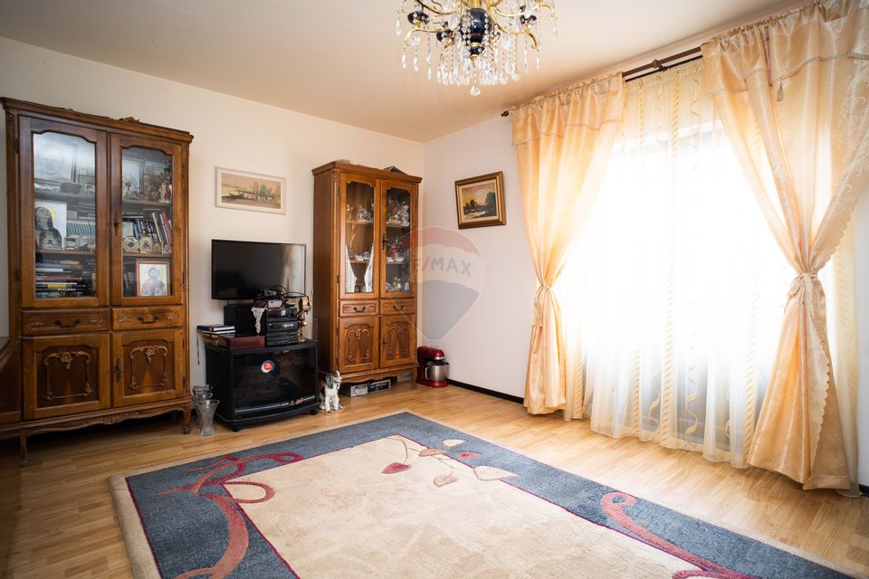 5 room House / Villa for sale