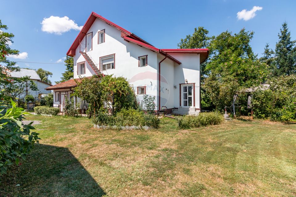 Casa+Laborator+ Teren 12.700 mp + casa de vacanta - Bolintin Vale