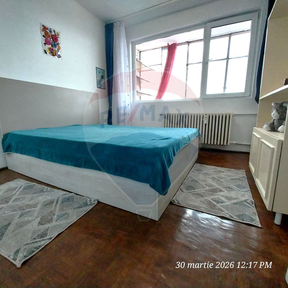 Giulesti - Vanzare apartament 3 camere - Spațios, luminos, balcon mare