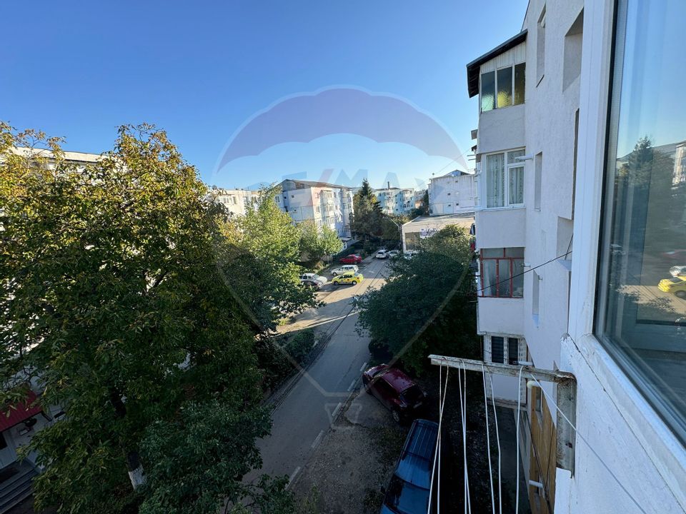 Apartament cu 2 camere de vânzare în zona Alecu Russo