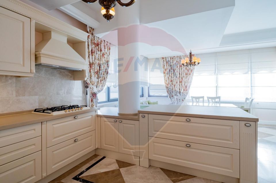 Penthouse de vanzare in Mamaia vedere frontala lac si marea Neagra