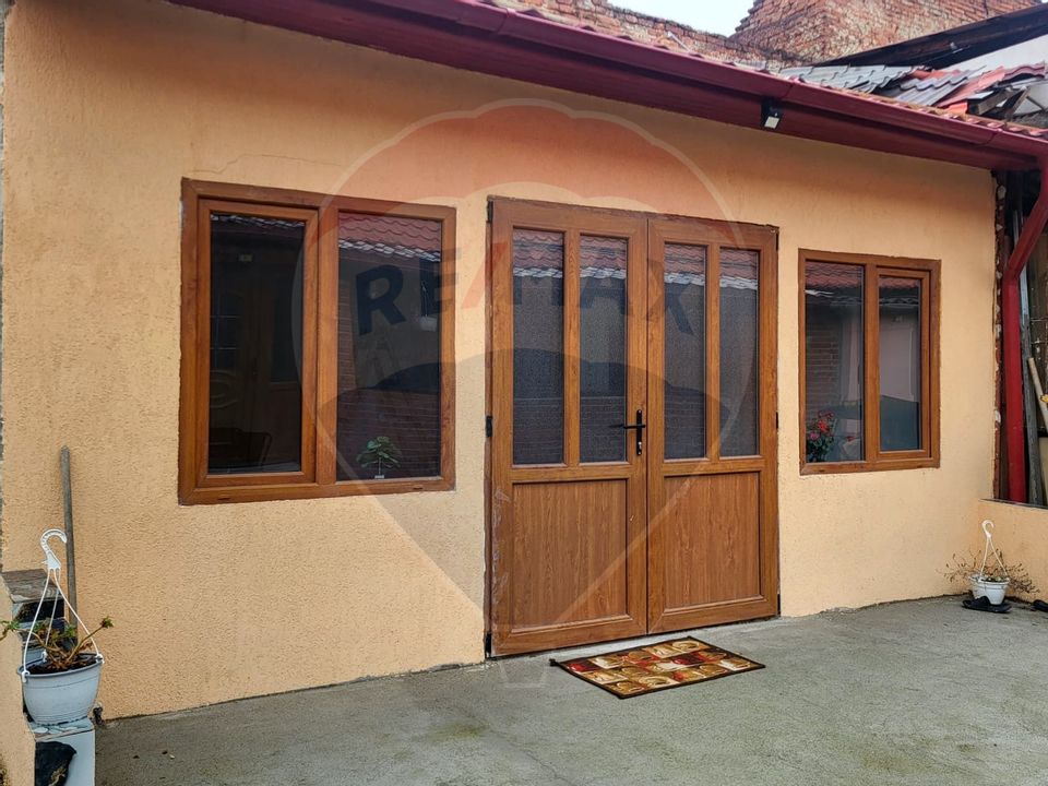 4 room House / Villa for sale, Dambovita area