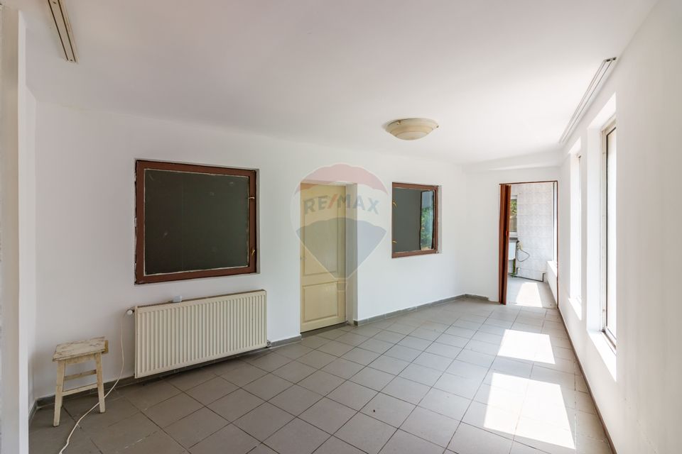 Snagov Villa for Sale | Pool, Orchard, 8 Rooms | 3077 sqm land