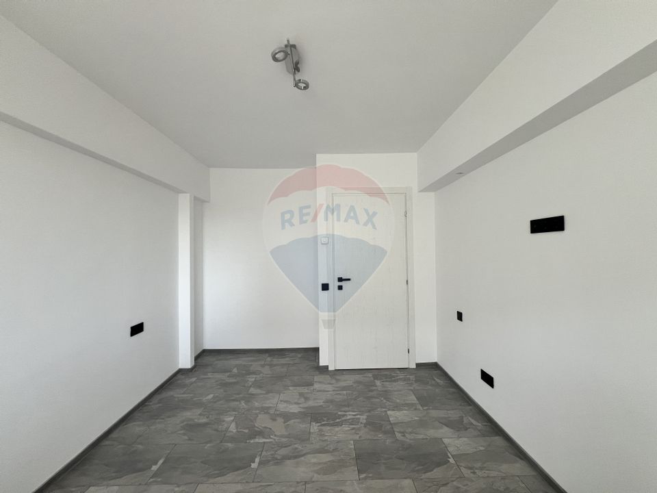 Apartament cu 3 camere de închiriat în zona P-ta Muncii