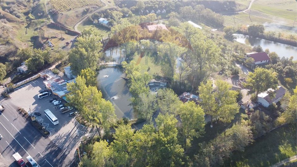 1,700sq.m Commercial Space for sale