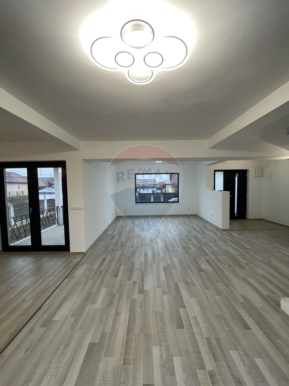160sq.m Office Space for rent, Someseni area
