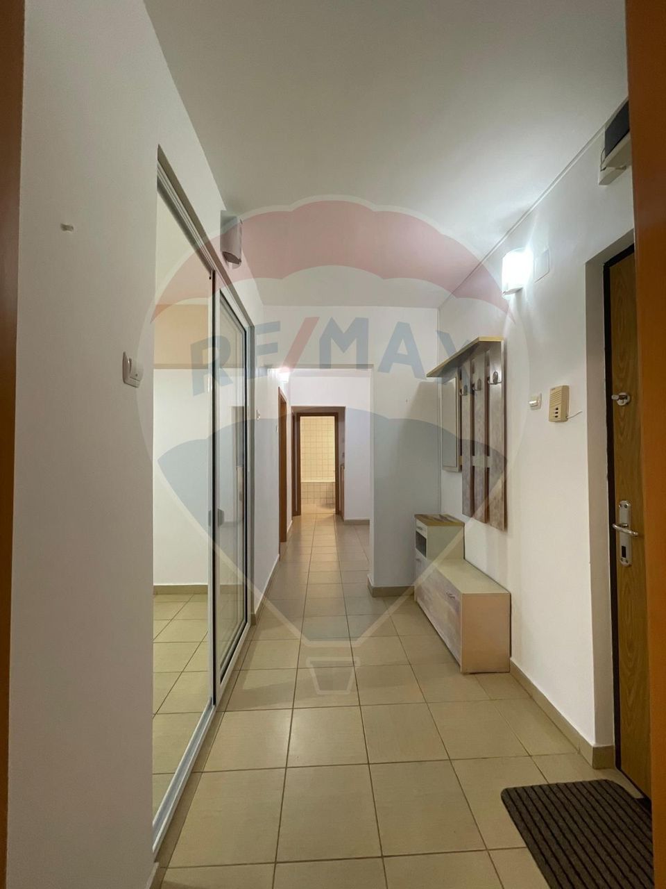 Apartament de 3 pe Pietonală Răcădău