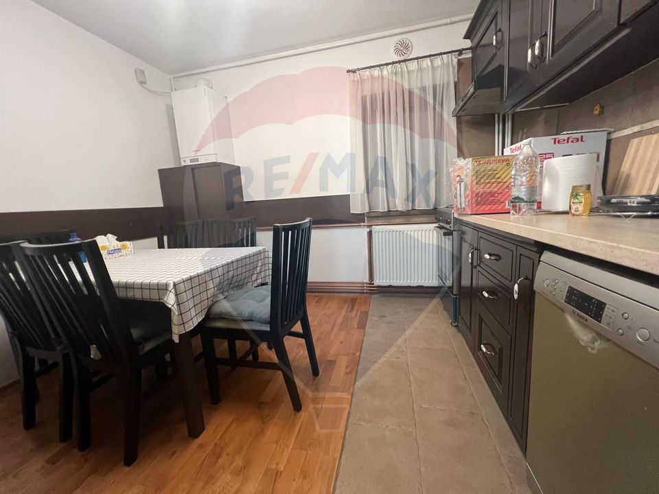 Apartament cu 4 camere de închiriat în zona Obor-Colentina