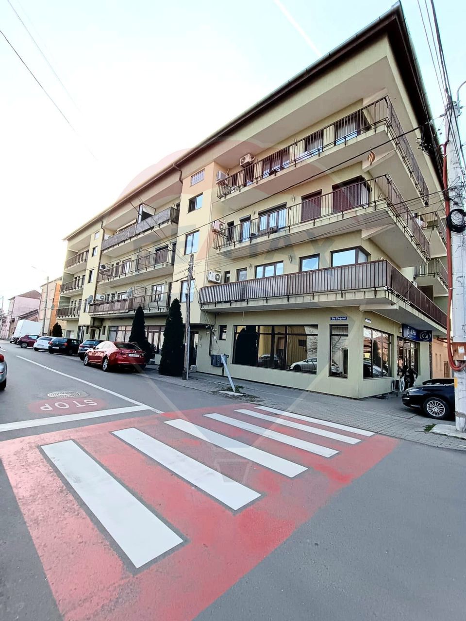 Apartament cu 3 camere de vânzare în zona Parneava, bloc nou