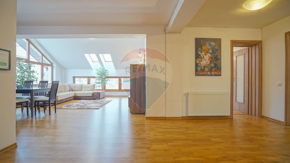 REZERVAT ! Apartament lux 3 camere