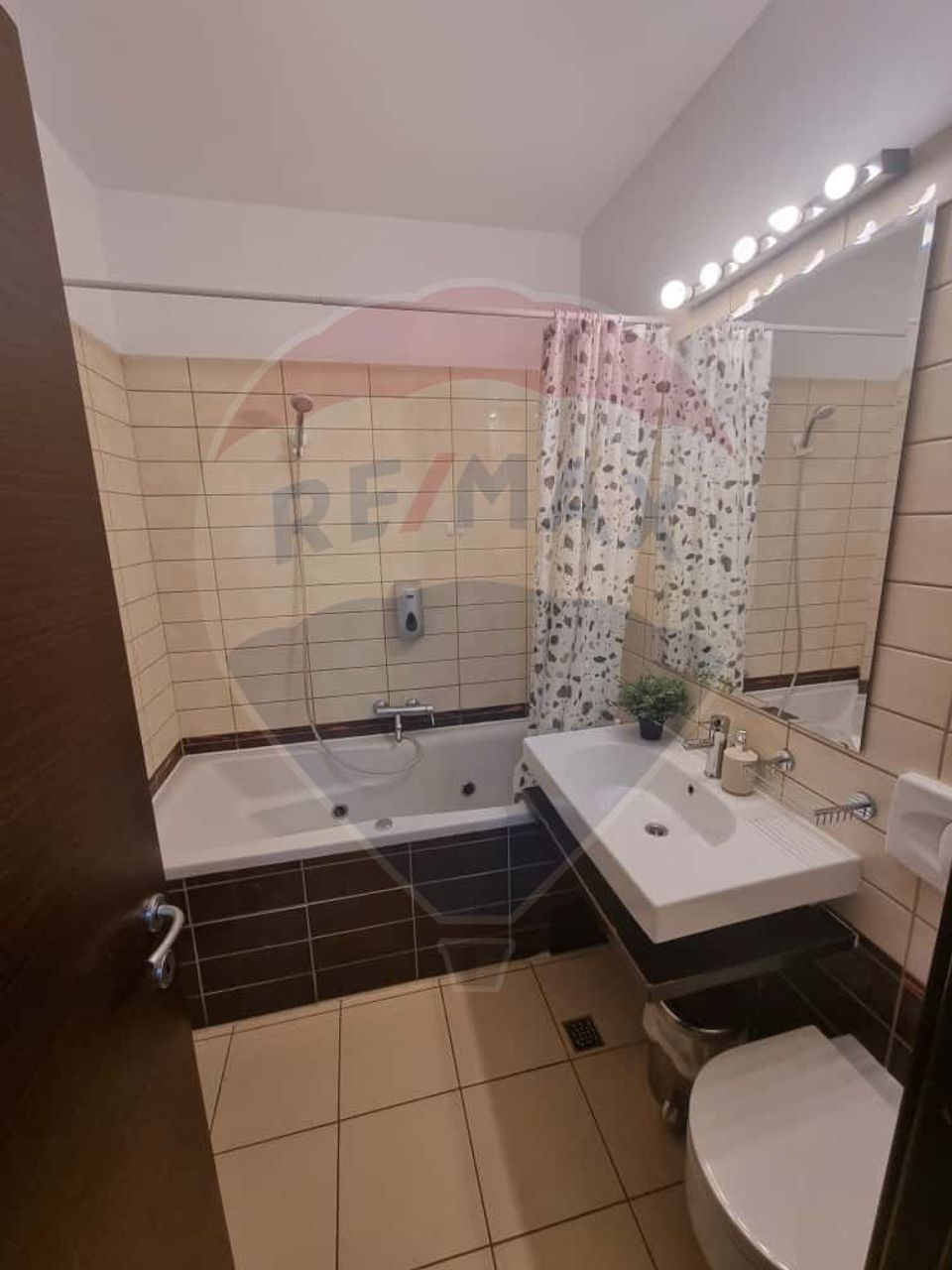 Garsoniera De Inchiriat Asmita Tineretului