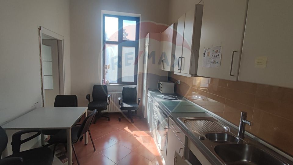 Spațiu birouri flexibil 130 mp de inchiriat zona Podul Intelectualilor