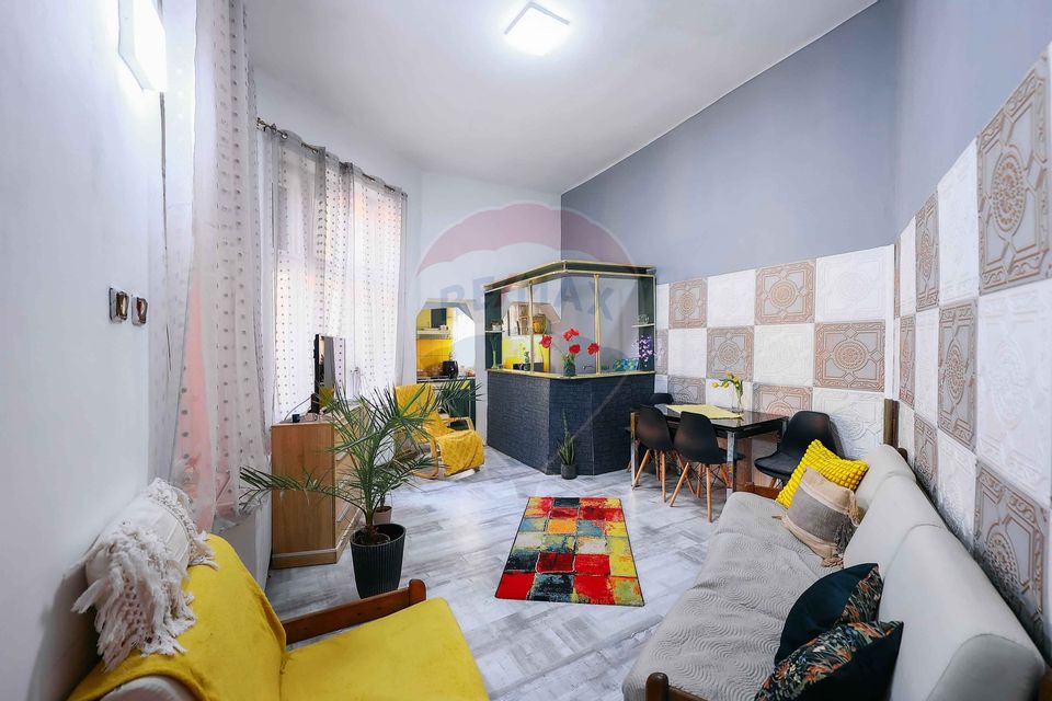 Apartament 4 Camere, Balcon, Ultracentral, Centrul Istoric De Vânzare