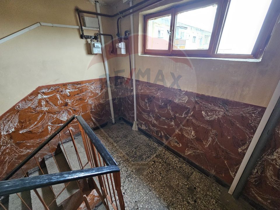 Apartament cu 3 camere de vânzare