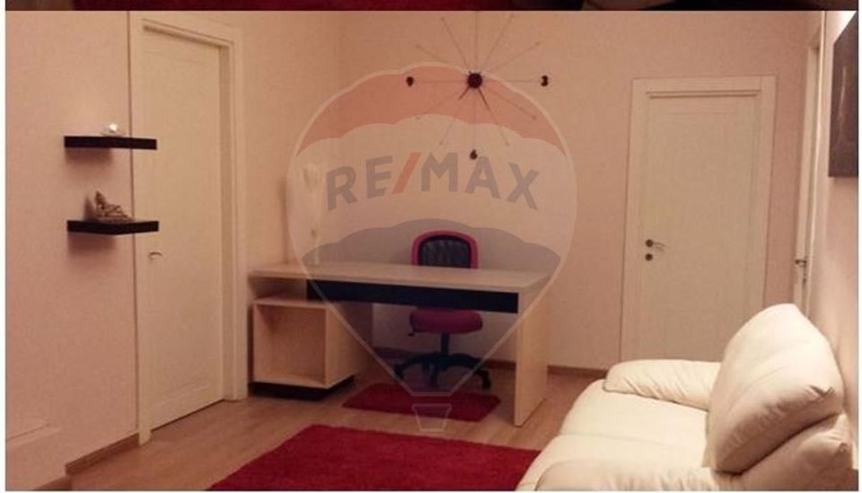 Apartament 6 camere decomandat