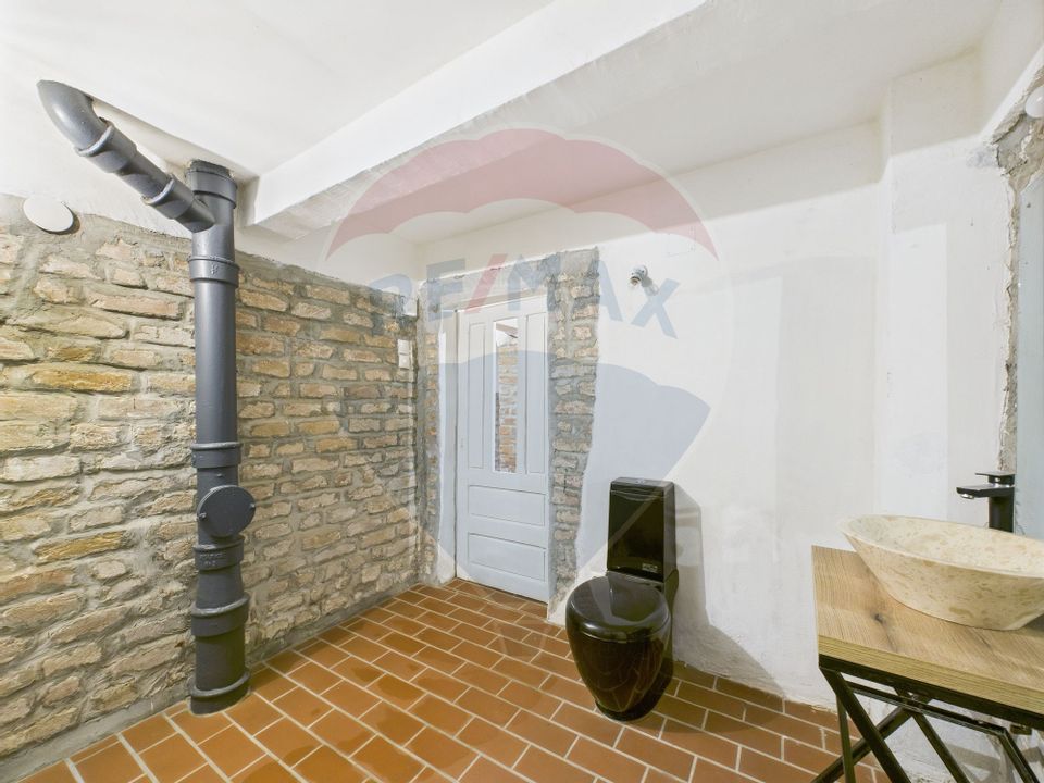 Spațiu comercial-Demisol-Atelier de arta