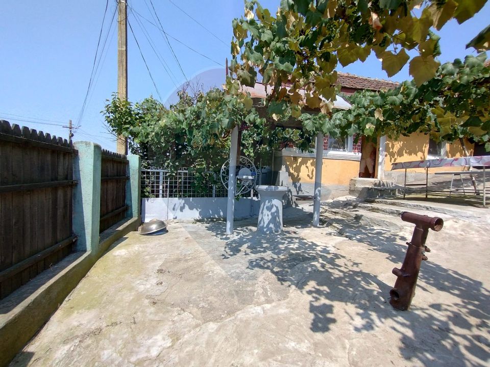 4 room House / Villa for sale