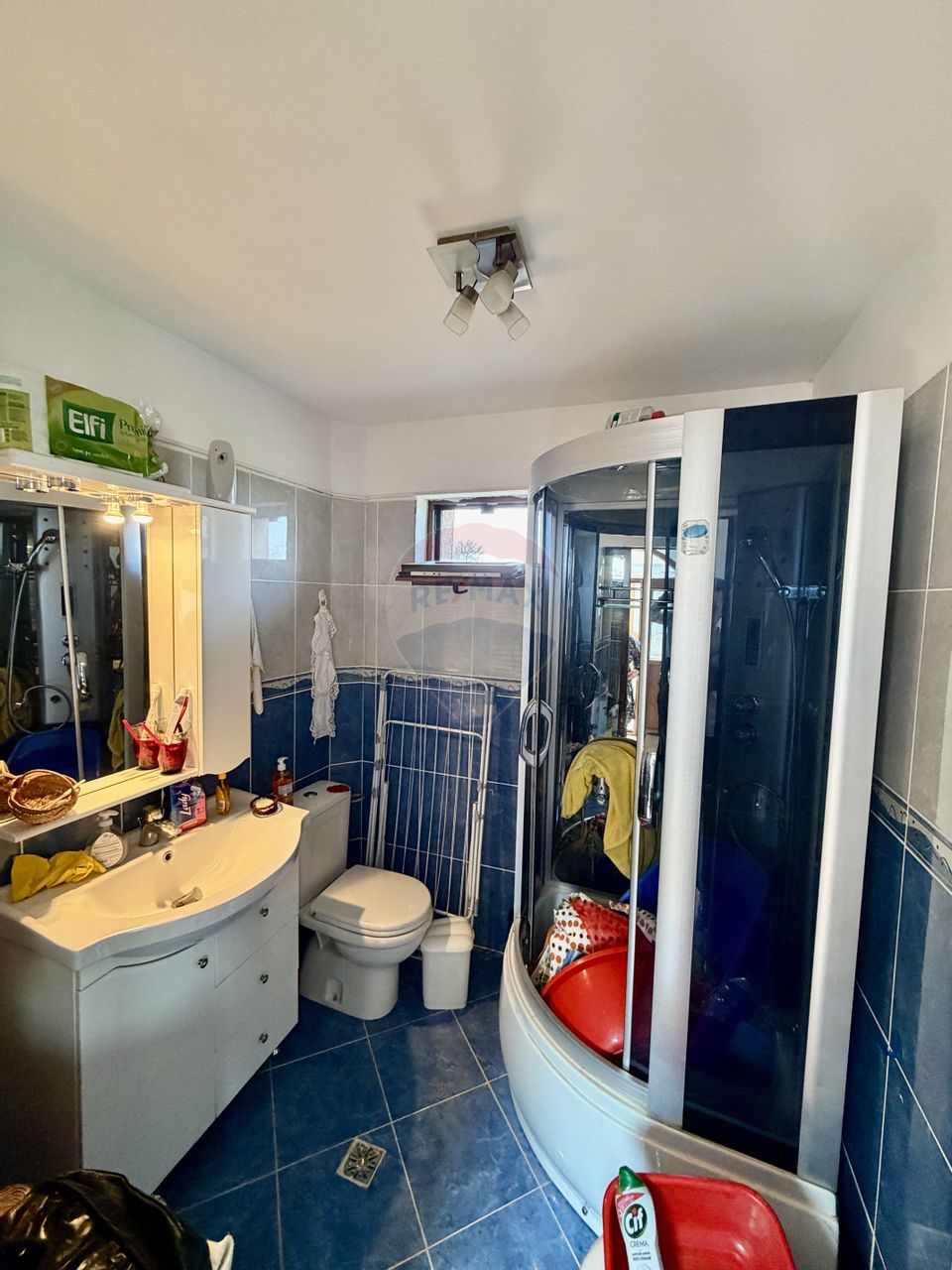 Casă / Vilă cu 4 camere de vânzare