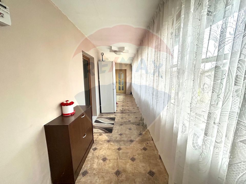 Casă de vanzare cu teren 680mp in Salonta