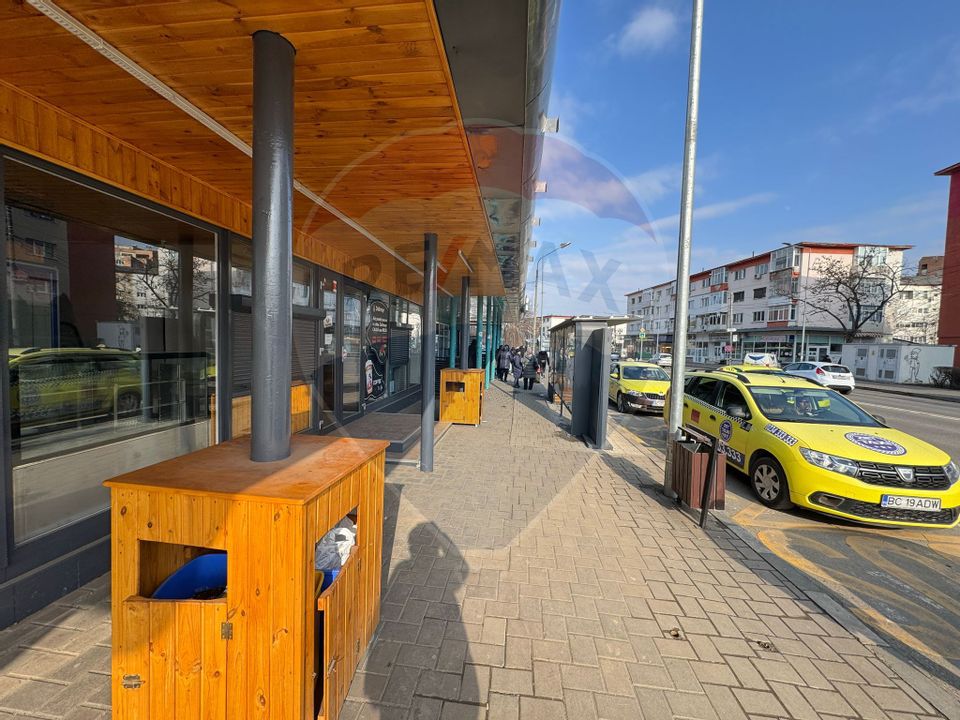 100sq.m Commercial Space for rent, 9 Mai area