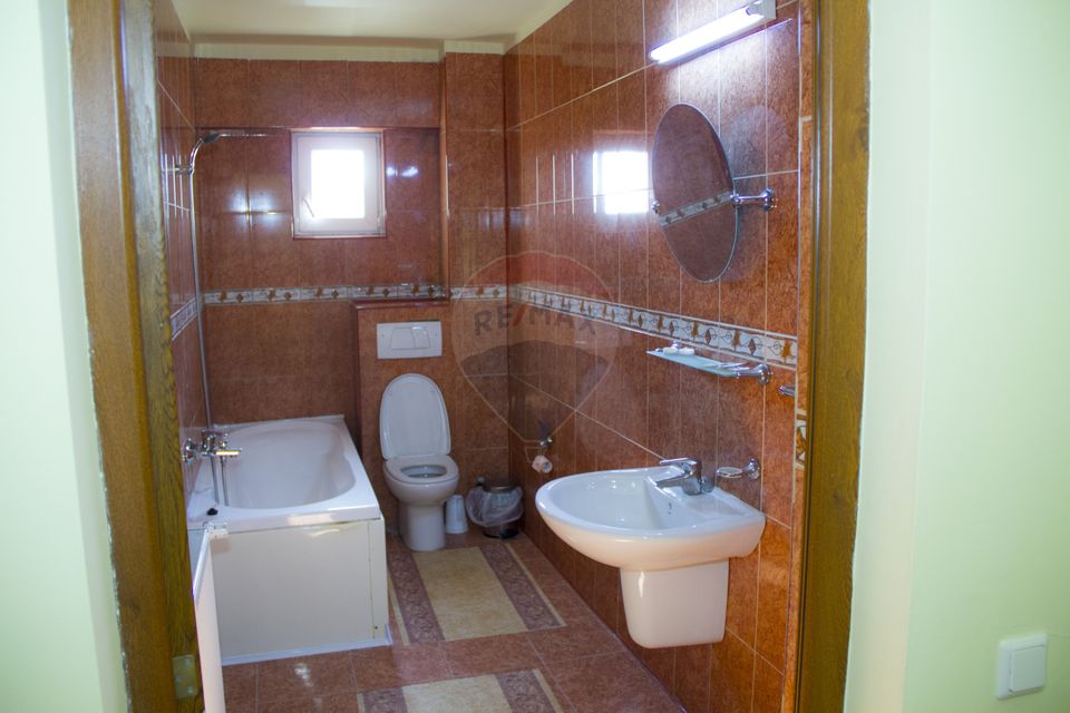 Hotel de vanzare la cateva minute de Podul Mogosoaia –Cu 40 de camere