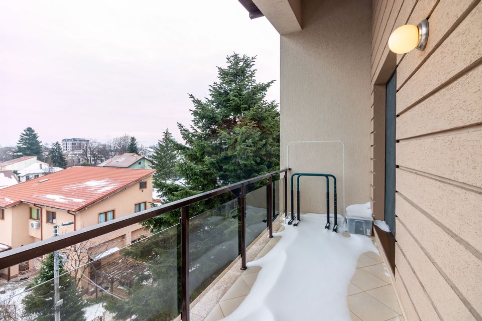 3 room apartment | Damaroaia | 87 sqm | 3/3 | two bathrooms | Park