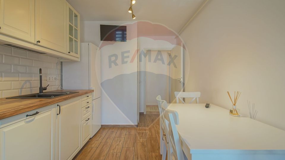 2 room Apartment for rent, Tractorul area