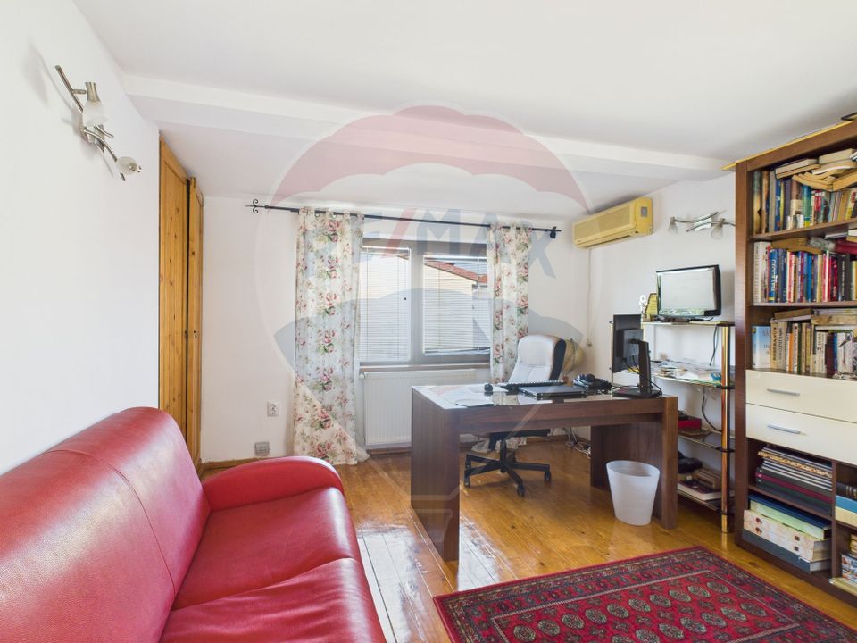 House / Villa Eroii Revolutiei area