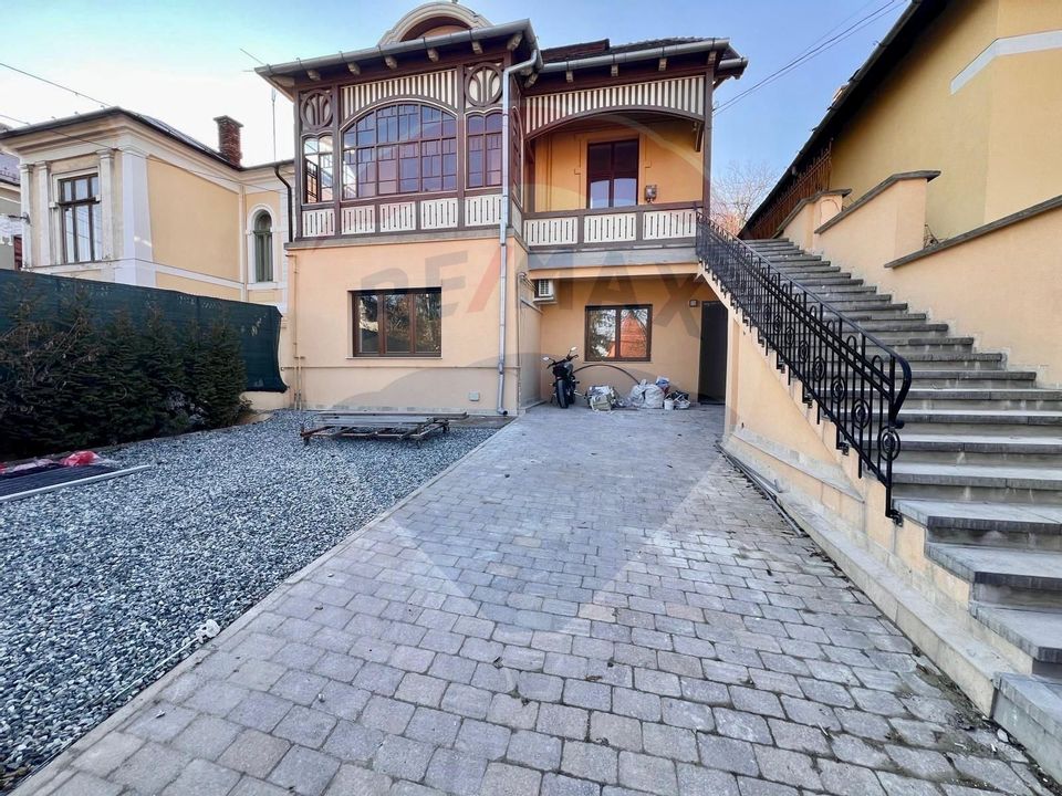 De închiriat apart 2 cam la casa cu gradina si curte.  Pet friendly