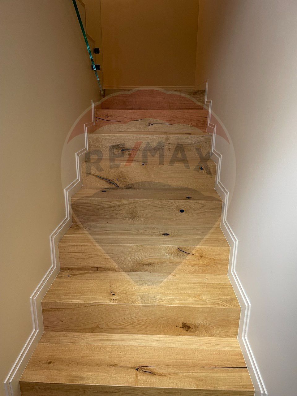 Casa moderna de inchiriat – 230 mp utili – Floresti