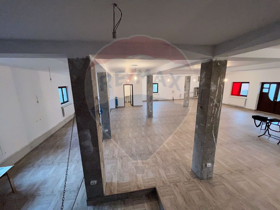 Casa / Vila de vanzare in Sagna, Roman.