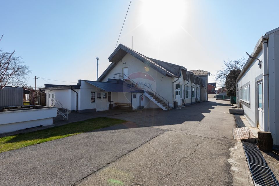 940sq.m Commercial Space for rent, Serbanesti area