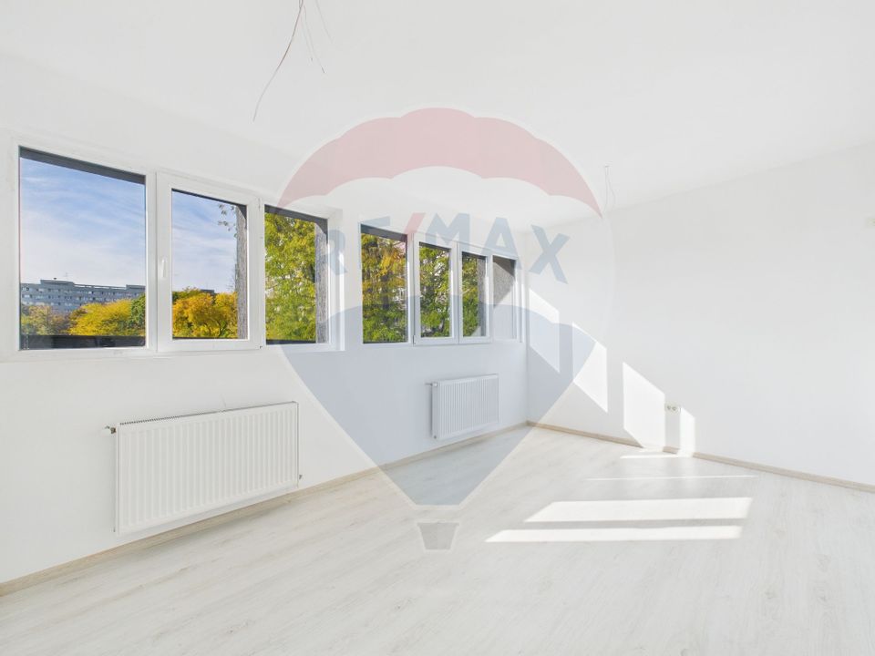 Spatiu comercial de vanzare 344 mp, Drumul Taberei-Moghioros