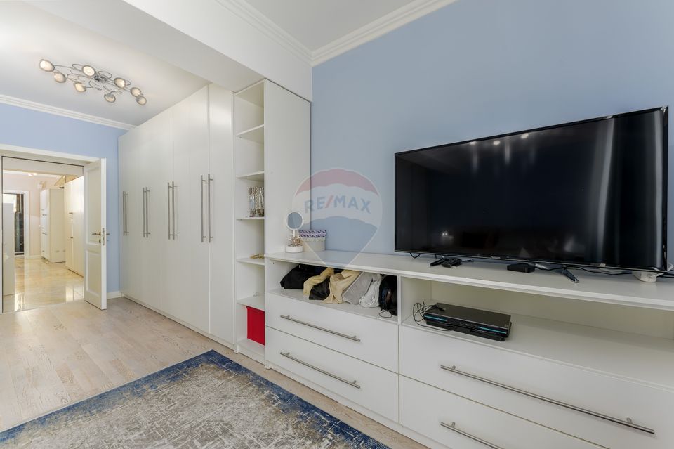 Apartament cu 4 camere de închiriat în zona Sisesti