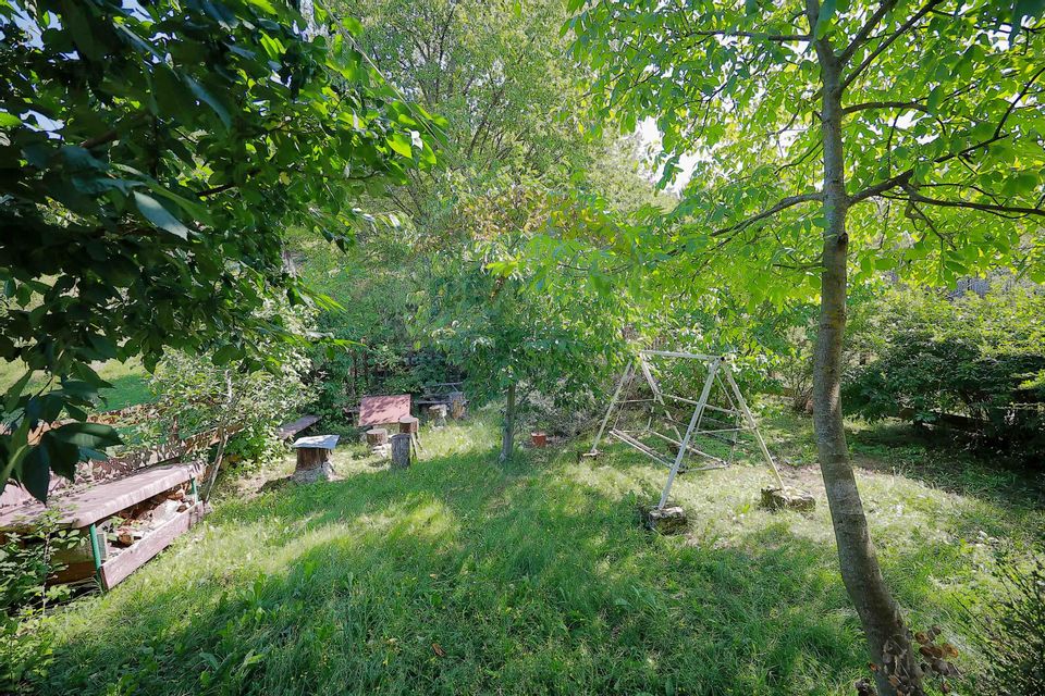 De vânzare Casǎ de Vacanțǎ cu 3 camere, teren 1146 mp, Budureasa