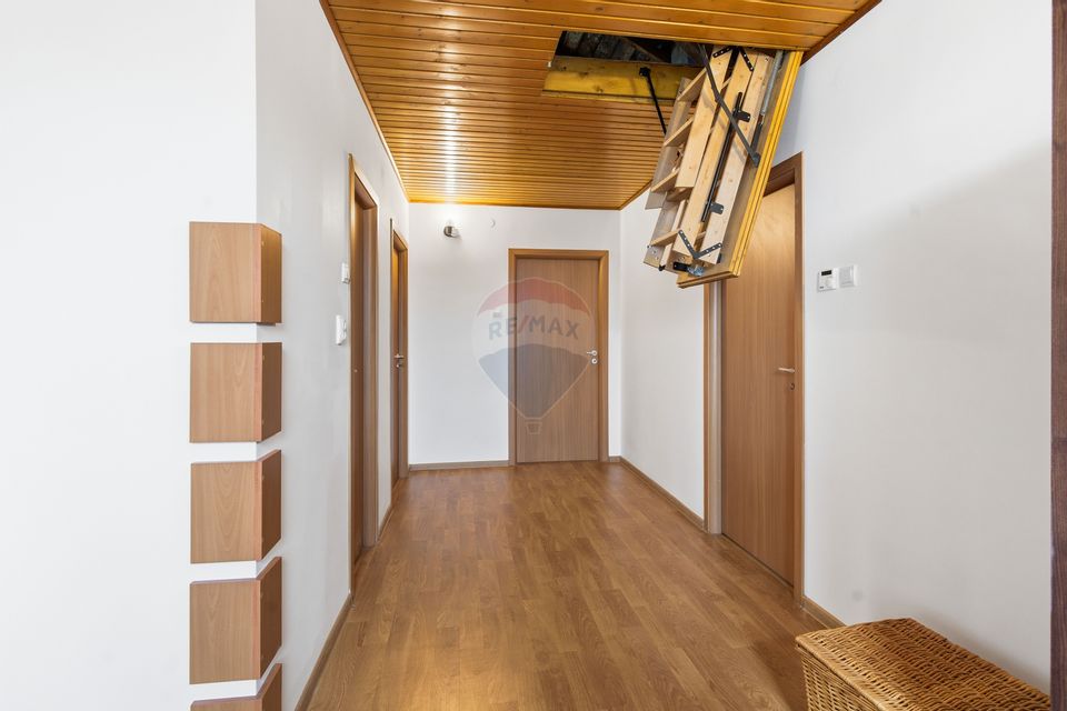 5 room House / Villa for sale