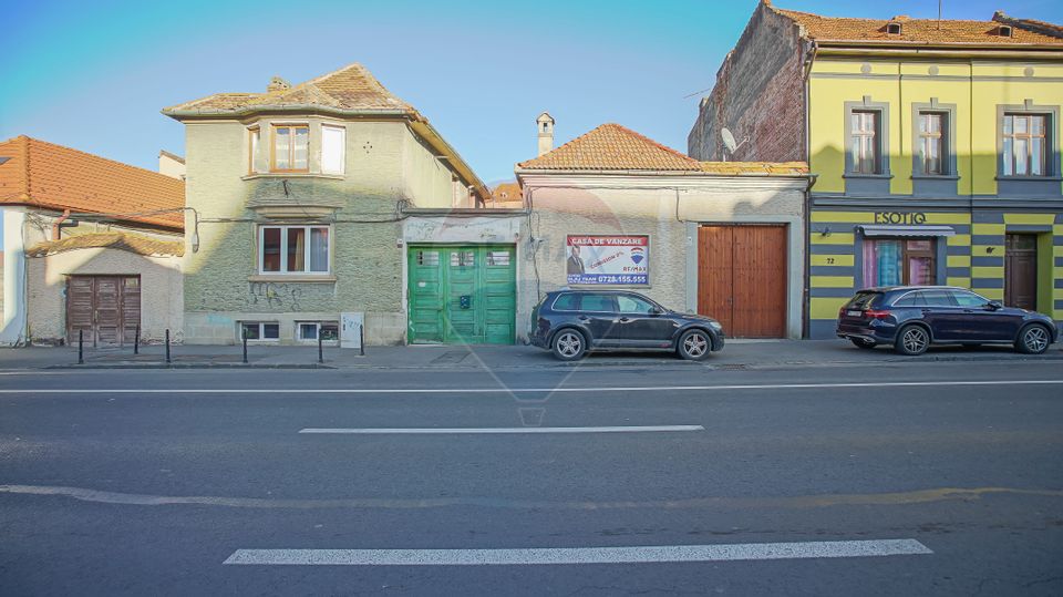 Casă singur în curte pe str. Lungă nr. 74