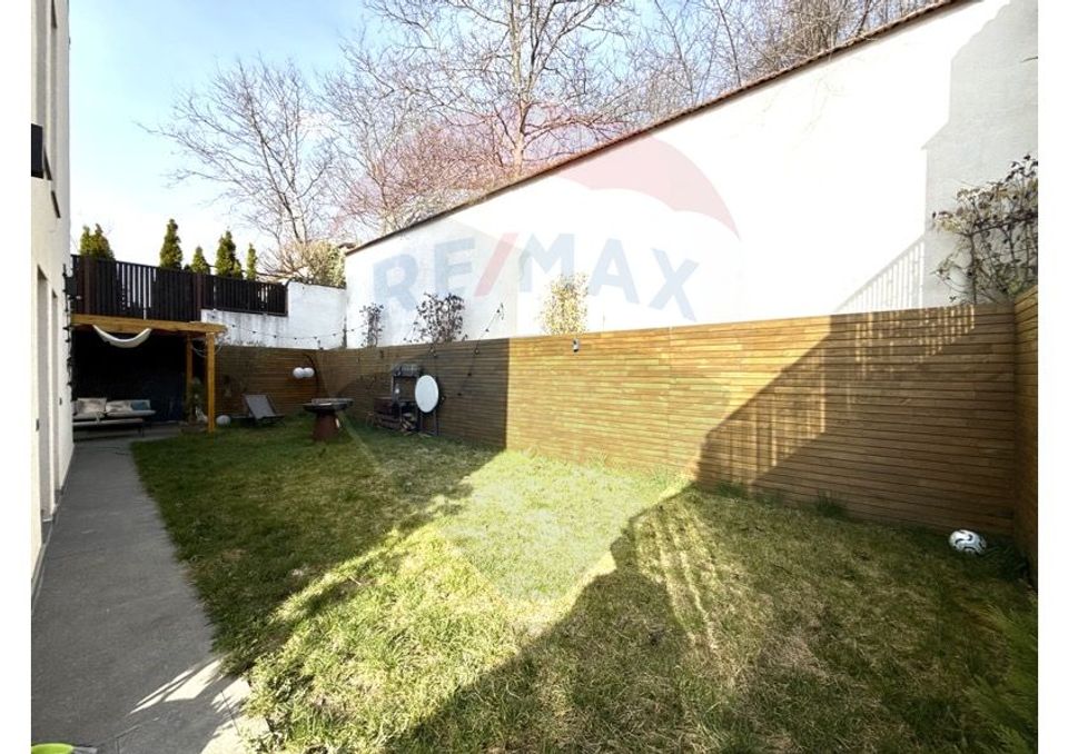 8 room House / Villa for sale, Gruia area