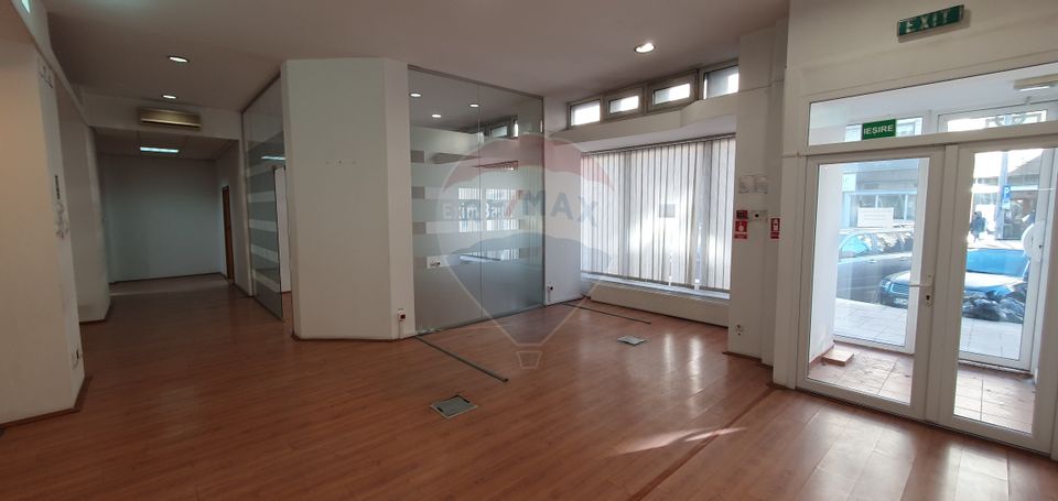 173sq.m Commercial Space for rent, Ultracentral area