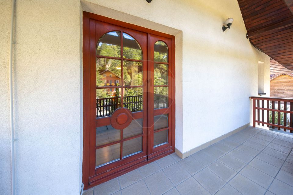 Vilă Moieciu, 375 mp util + teren 2.992 mp, View - Comision 0