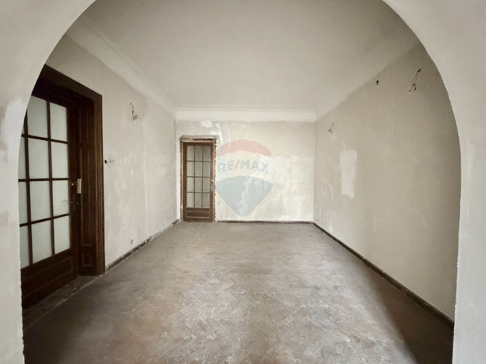 Un apartament cu poveste, în inima Bucureștiului interbelic