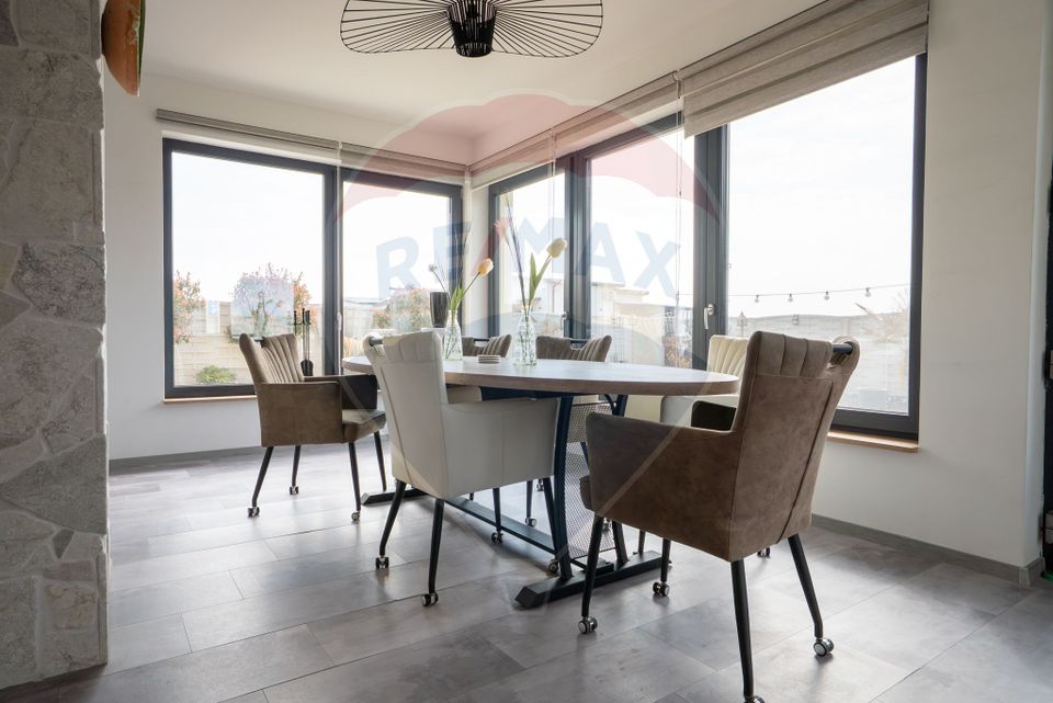 4 room House / Villa for sale